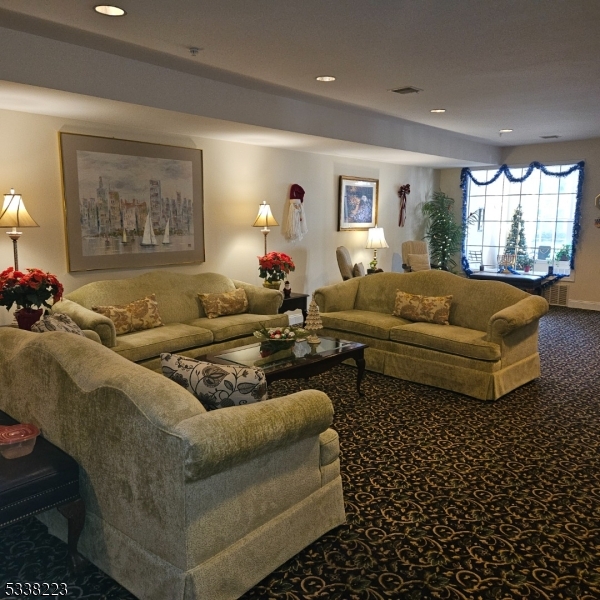 1202 Franklin Ln 1202
