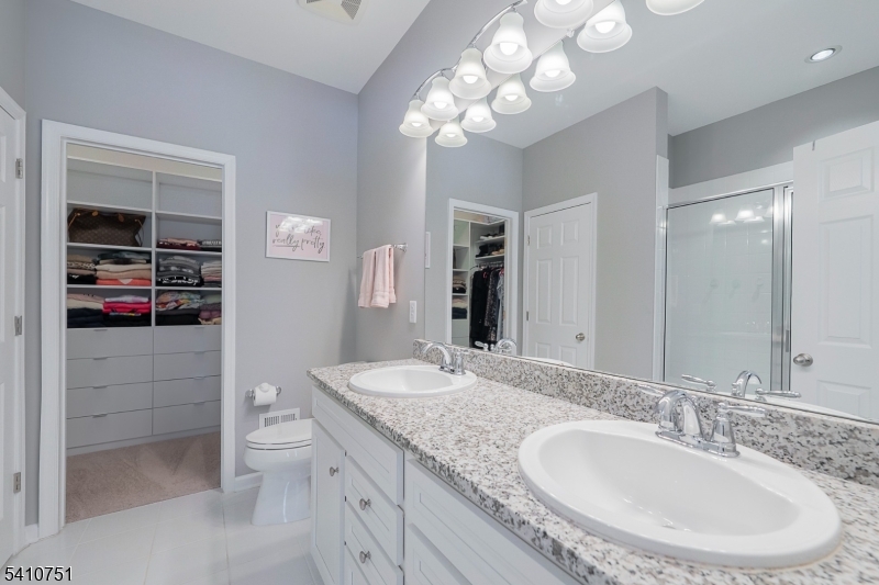 HILLTOP AT CEDAR GROVE - Residential