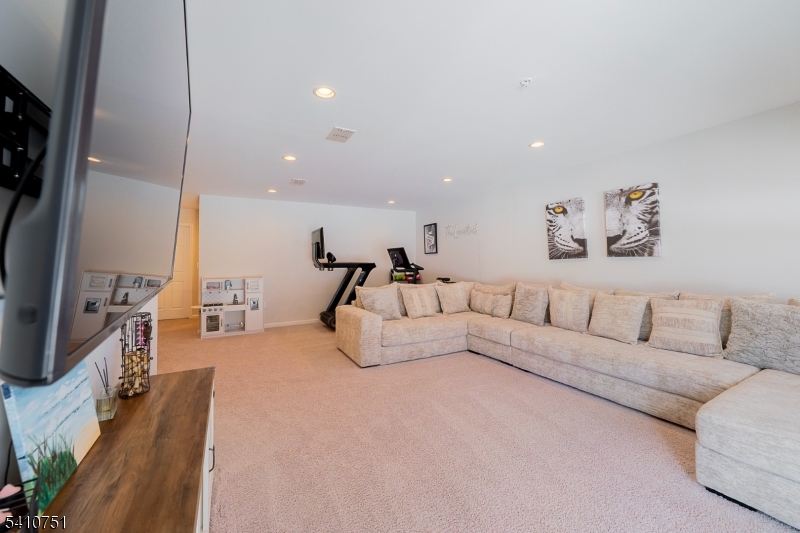 HILLTOP AT CEDAR GROVE - Residential