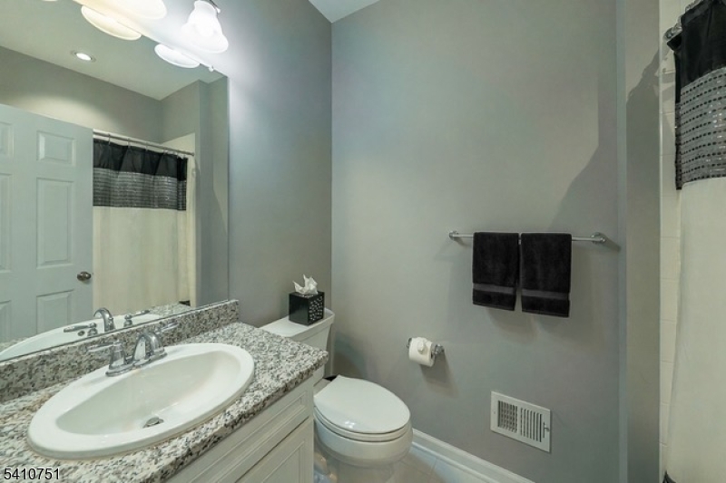 HILLTOP AT CEDAR GROVE - Residential