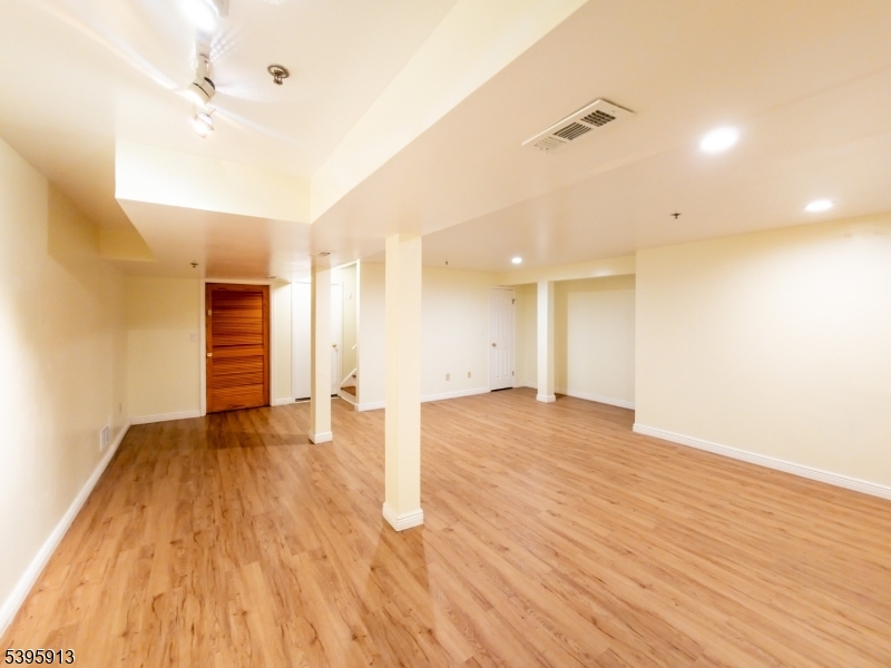 Kelly Street Plaza - Residential Lease