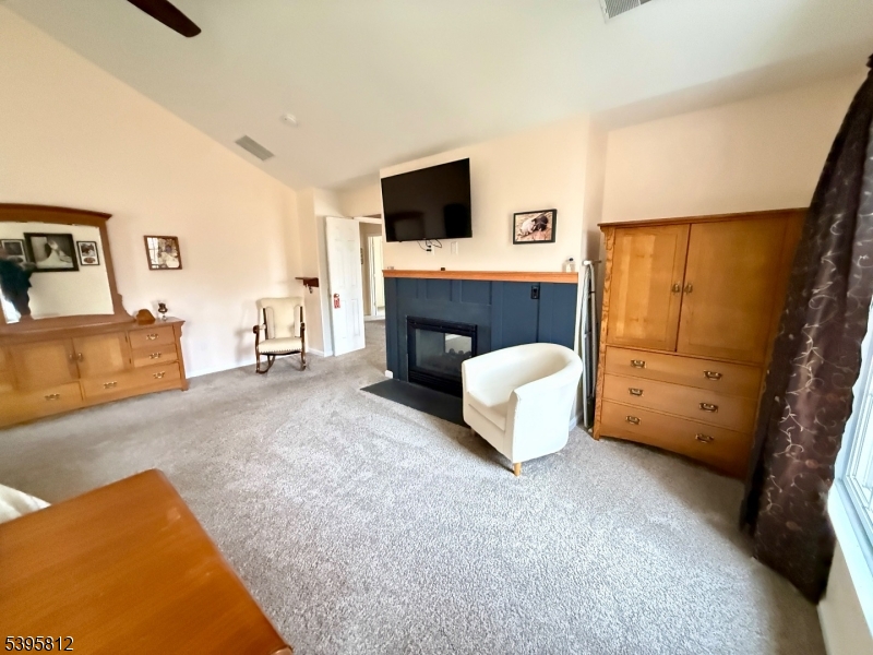 BEAR BROOK - Residential