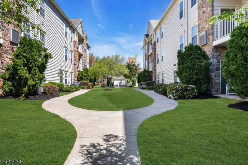 Hearthstone at Hillsborough - Residential
