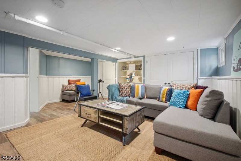 Yantacaw - Residential