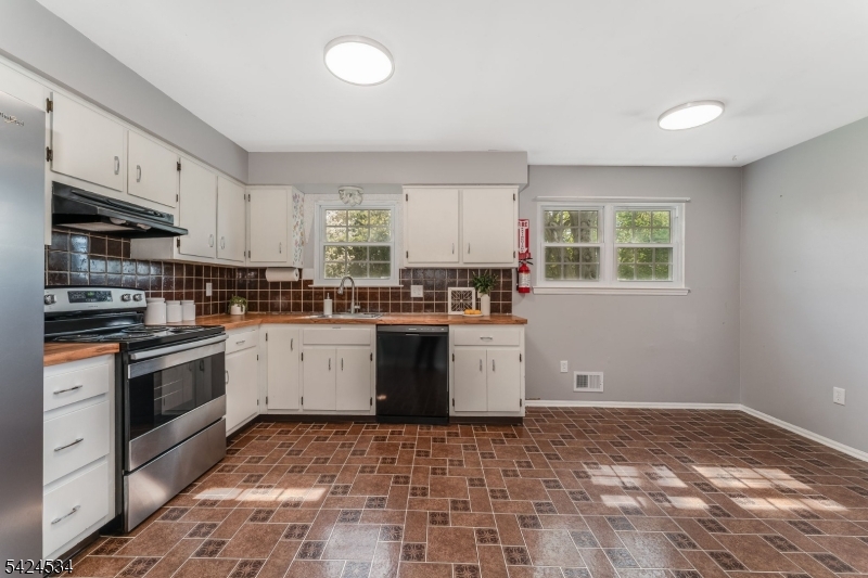 BRAKELEY PARK - Residential