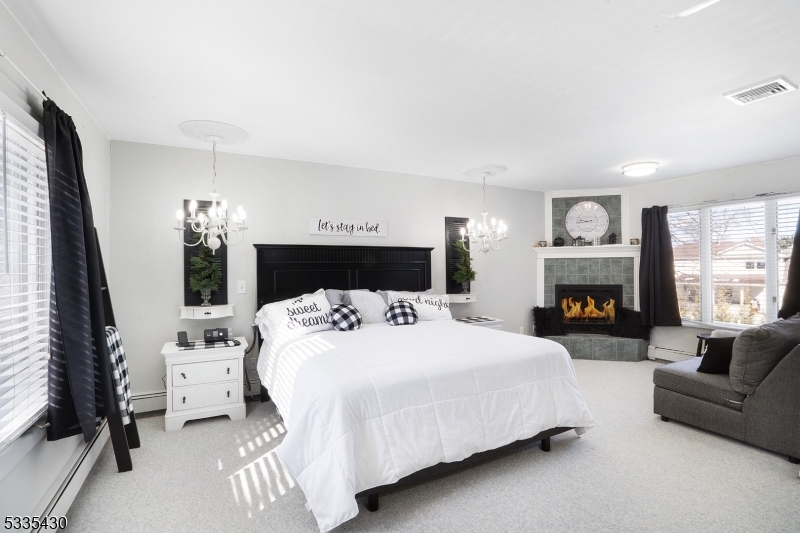 Fairfield Twp., New Jersey 07004, United States, 4 Bedrooms Bedrooms, ,4 BathroomsBathrooms,Residential,Active,89835