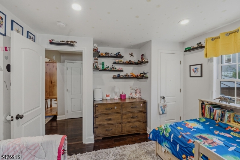 Knollwood - Residential