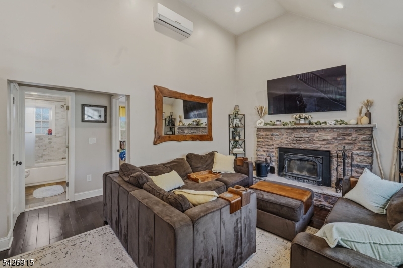 Knollwood - Residential