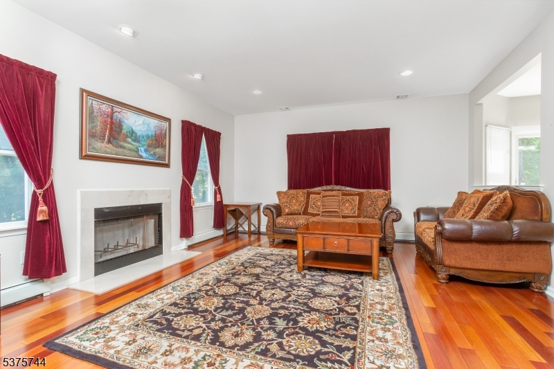 Mazdabrook - Residential Lease