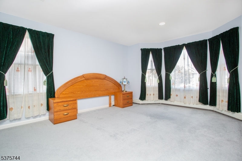 Mazdabrook - Residential Lease