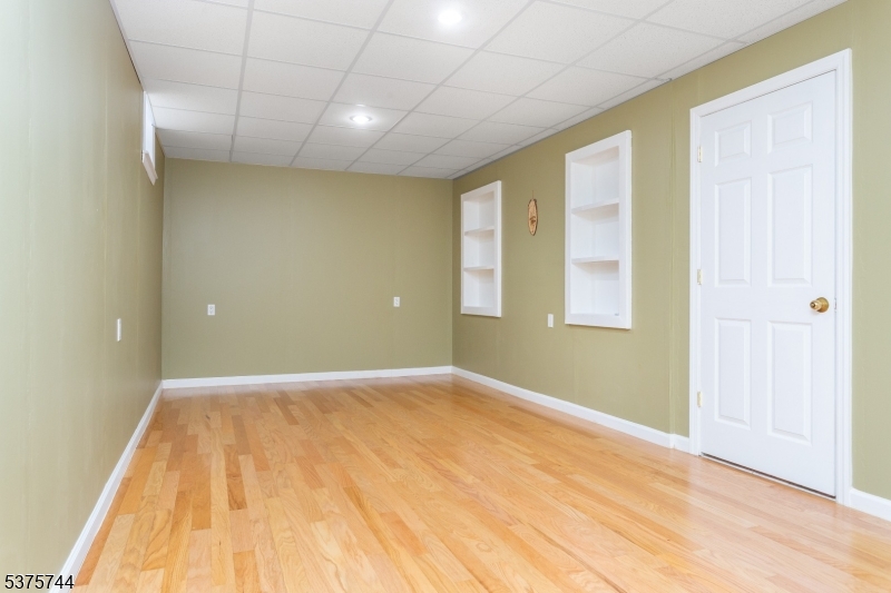 Mazdabrook - Residential Lease