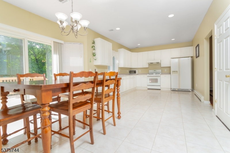 Mazdabrook - Residential Lease