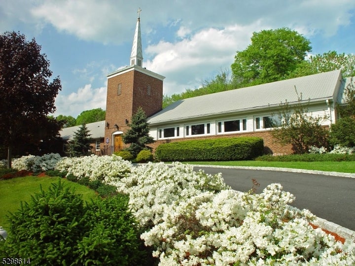 Photo 1 of 5 — 120-126 Lake Dr E, Wayne Twp., NJ 07470