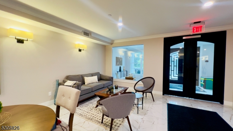 Fox Crest - Residential