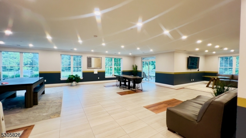 Fox Crest - Residential