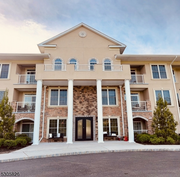 Fox Crest - Residential