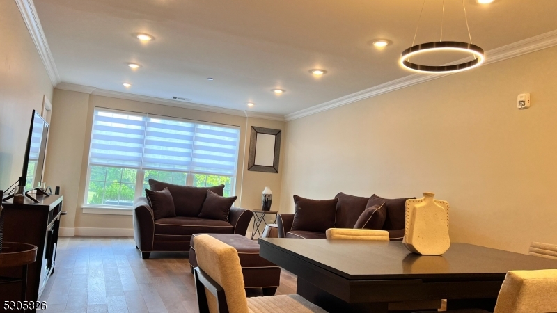 Fox Crest - Residential