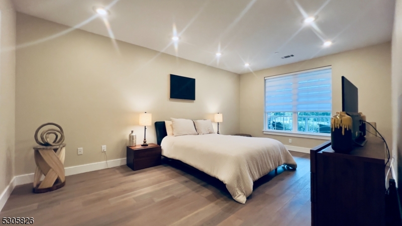 Fox Crest - Residential