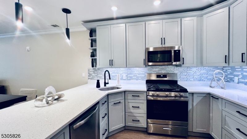 Fox Crest - Residential