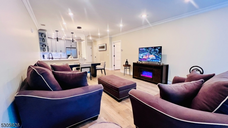 Fox Crest - Residential