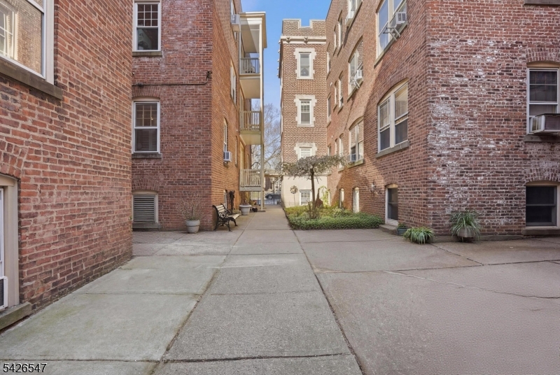 Hasting Town - Residential