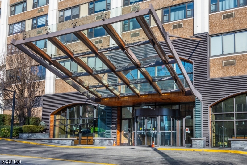 The Apogee - Residential