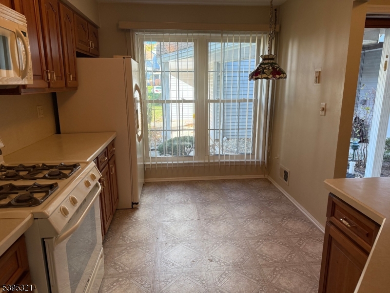 Hilltop Farms - Residential Lease