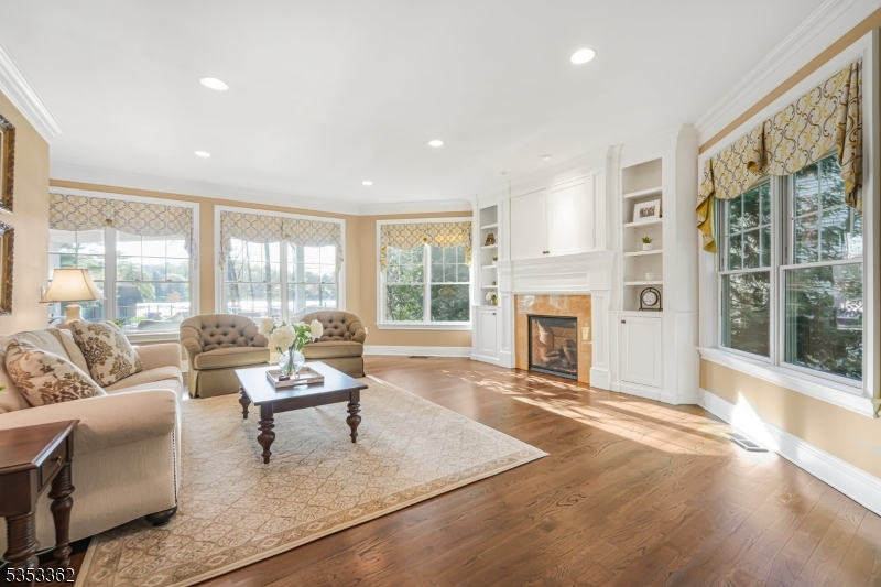 Pines Lake - Residential