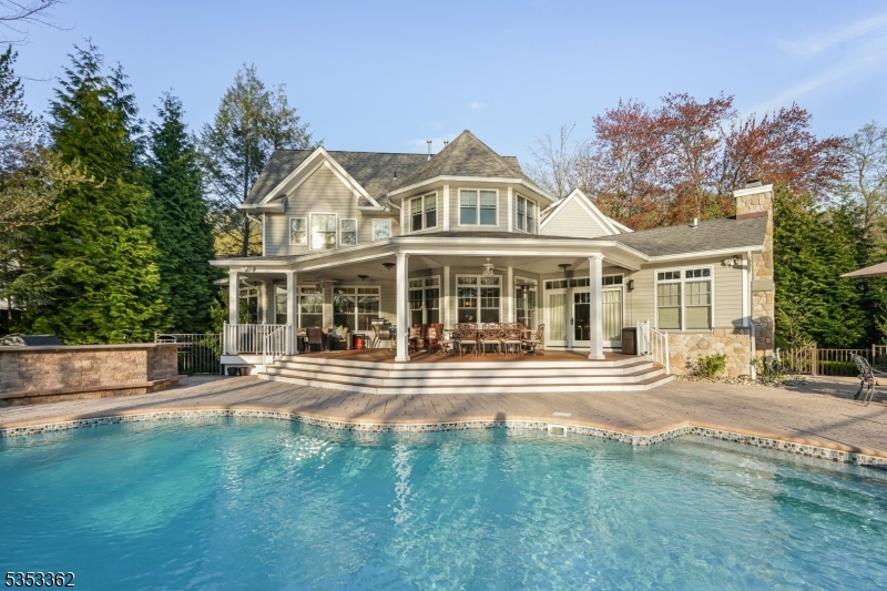 Pines Lake - Residential