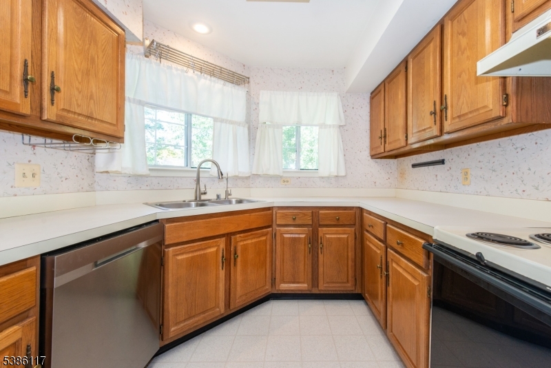 Crestmont/The Hills - Residential Lease