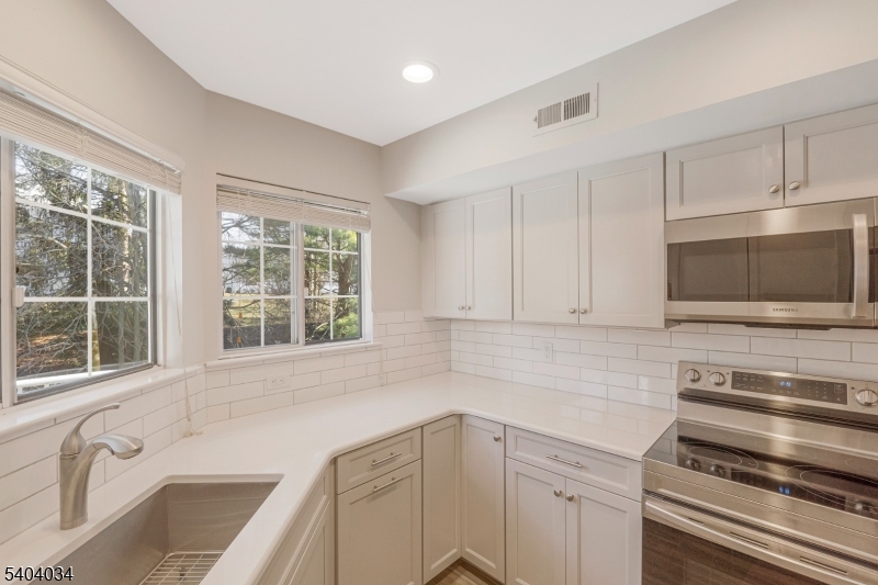 Crestmont Hills - Residential Lease