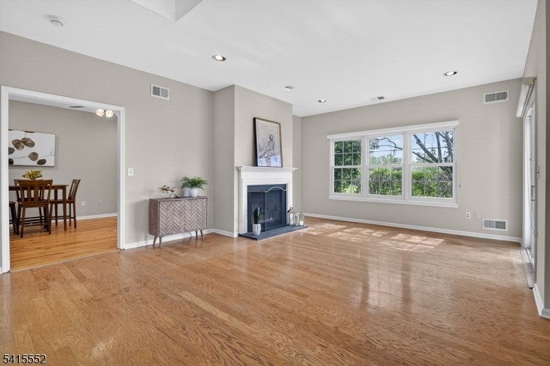 Four Oaks/The Hills - Residential