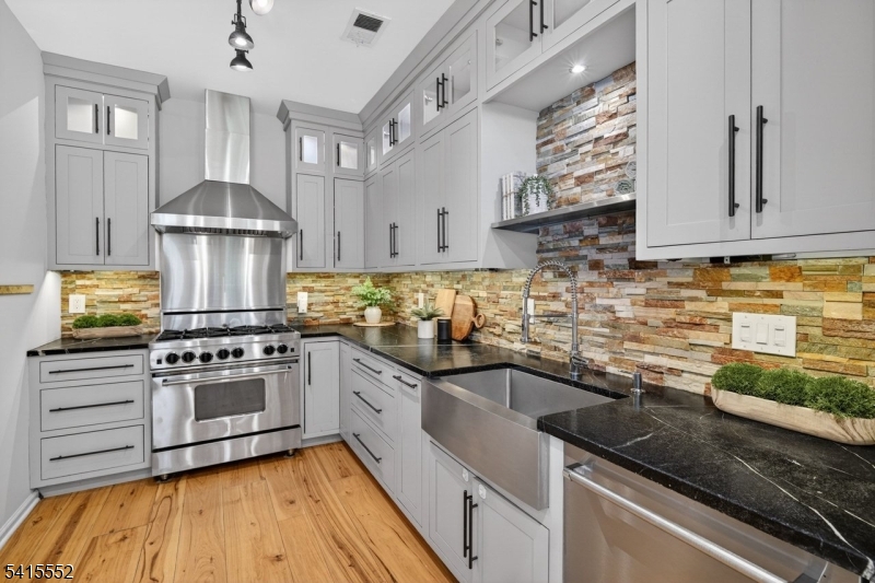 Four Oaks/The Hills - Residential