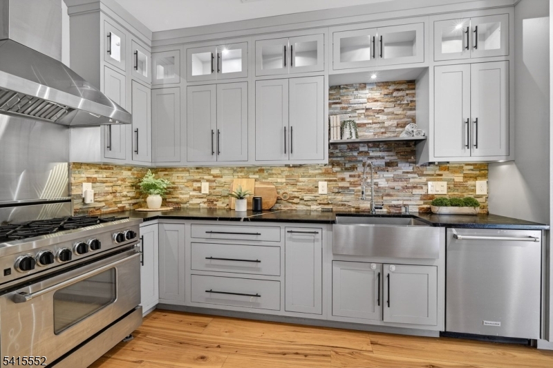 Four Oaks/The Hills - Residential