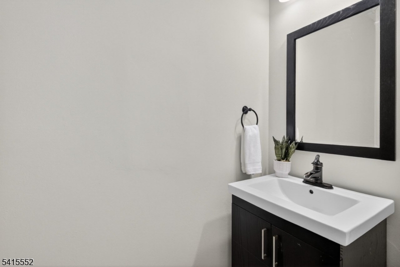 Four Oaks/The Hills - Residential