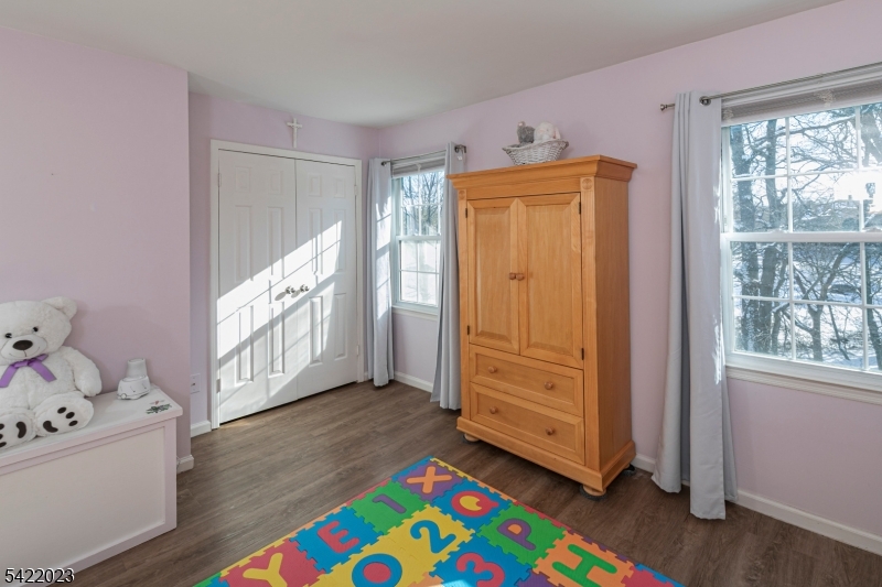 Williamsburg Square - Residential