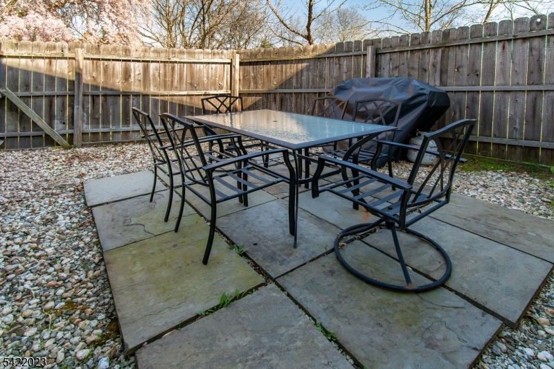 Williamsburg Square - Residential