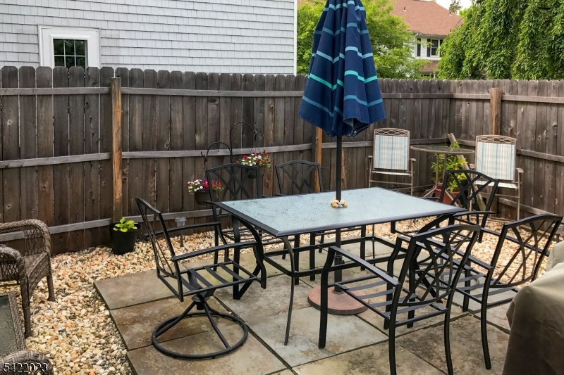 Williamsburg Square - Residential