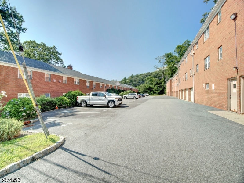 Mountain Club - Residential Lease