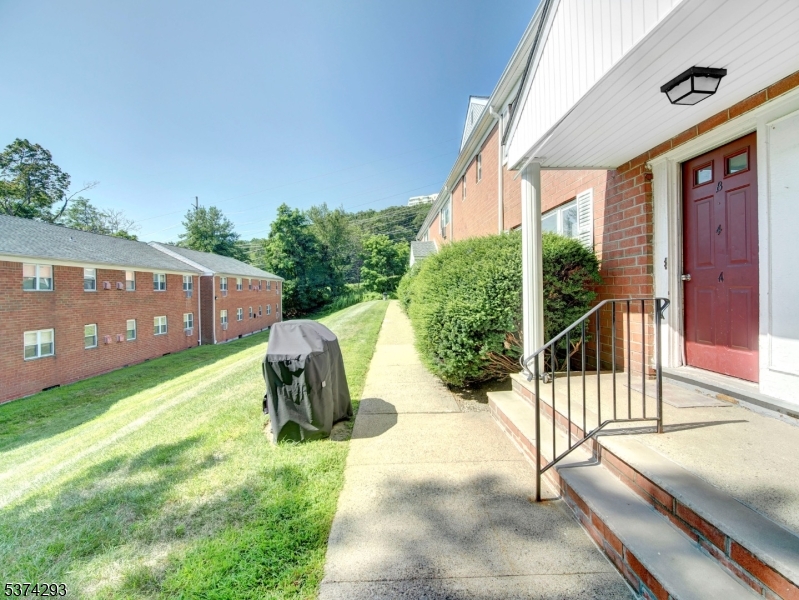 Mountain Club - Residential Lease