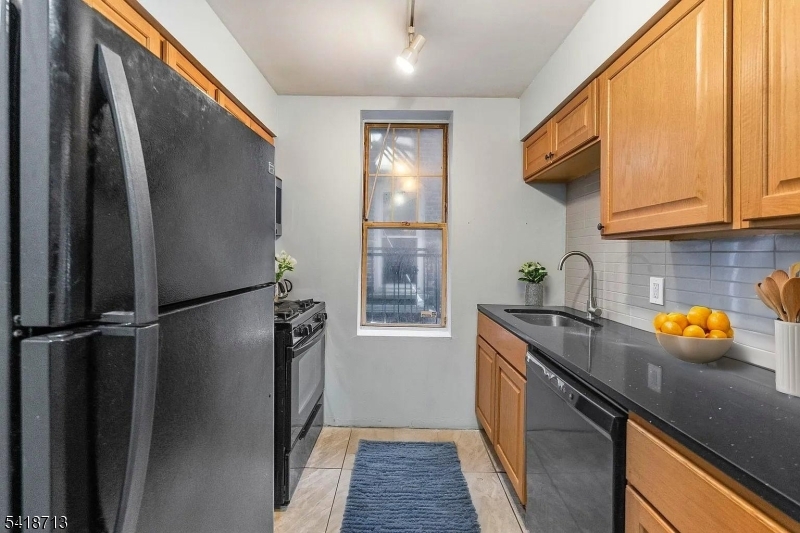 Bergen-Lafayette - Residential