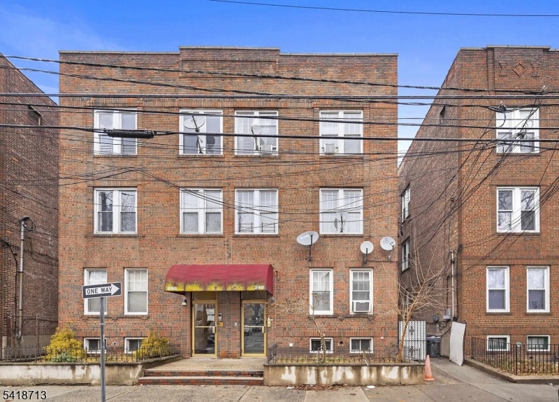 Bergen-Lafayette - Residential