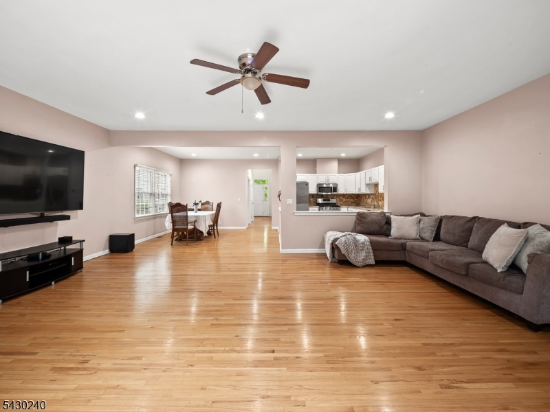 Mazdabrook Commons - Residential