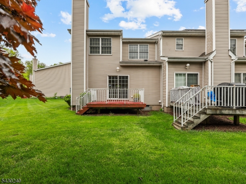 Mazdabrook Commons - Residential