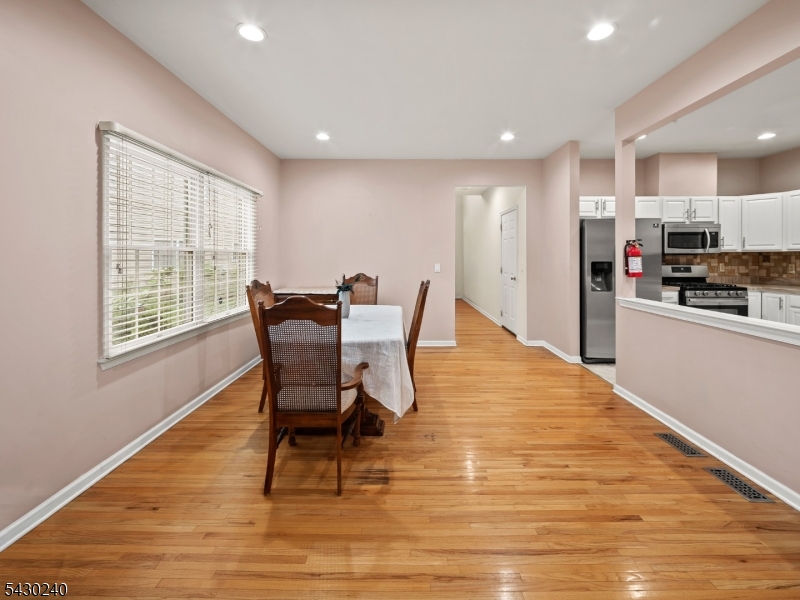 Mazdabrook Commons - Residential