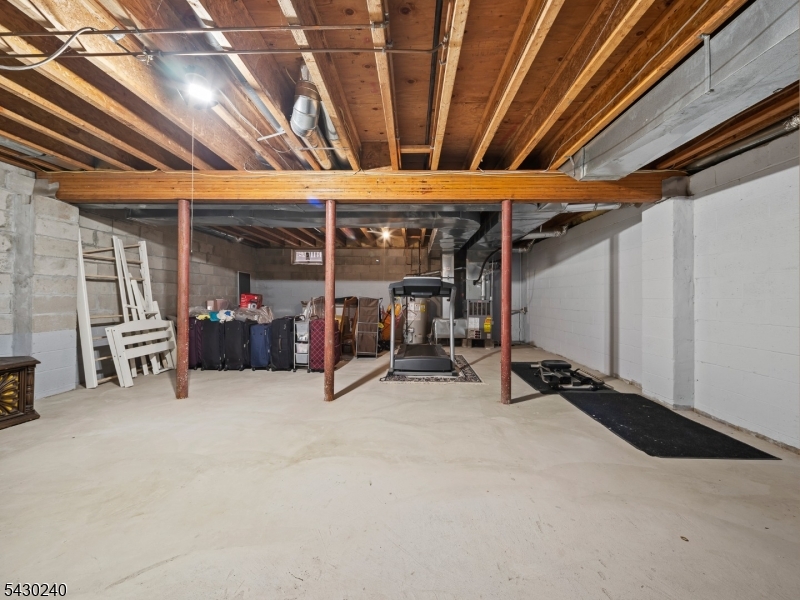 Mazdabrook Commons - Residential