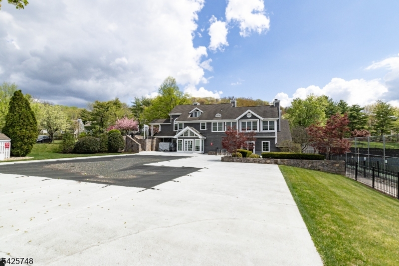 Crestmont - Residential