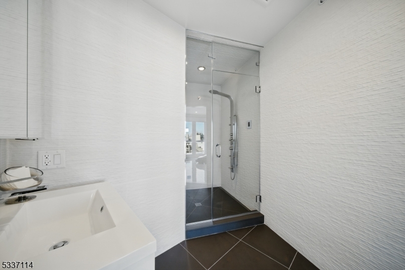 Manelli - Residential