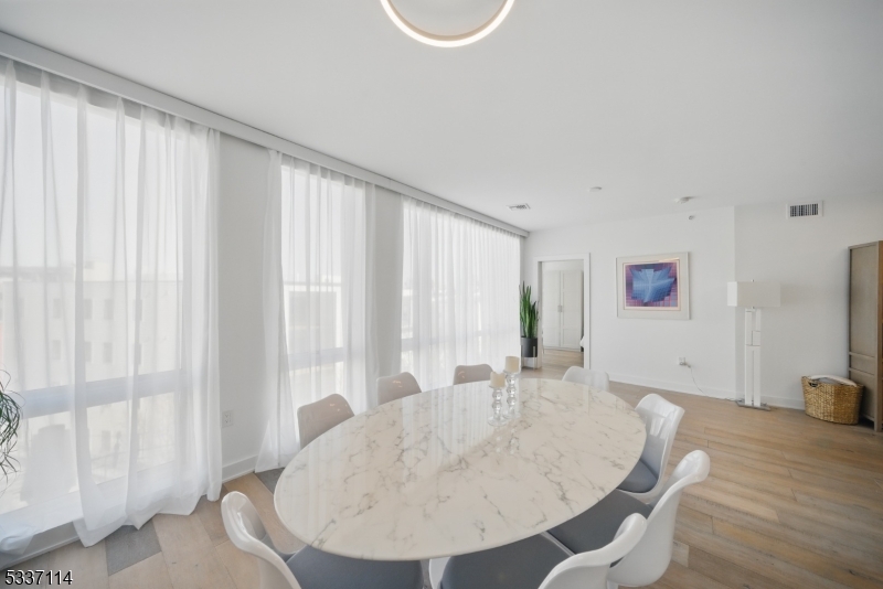 Manelli - Residential