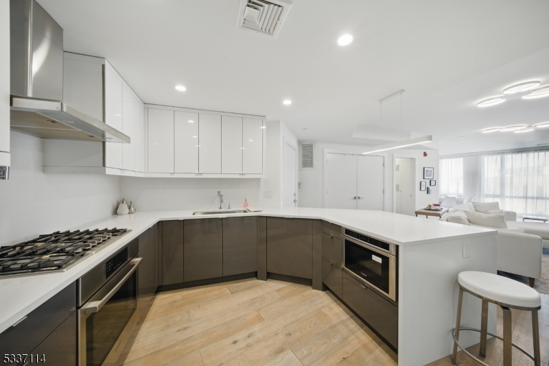 Manelli - Residential